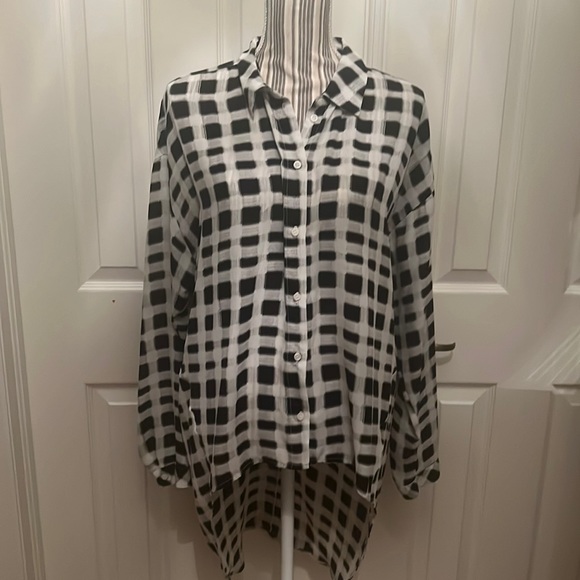 a.n.a Tops - a.n.a a new approach ladies blouse